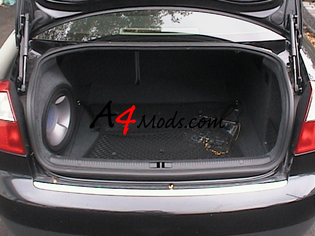 B6 Audi A4 - Custom Amp Rack